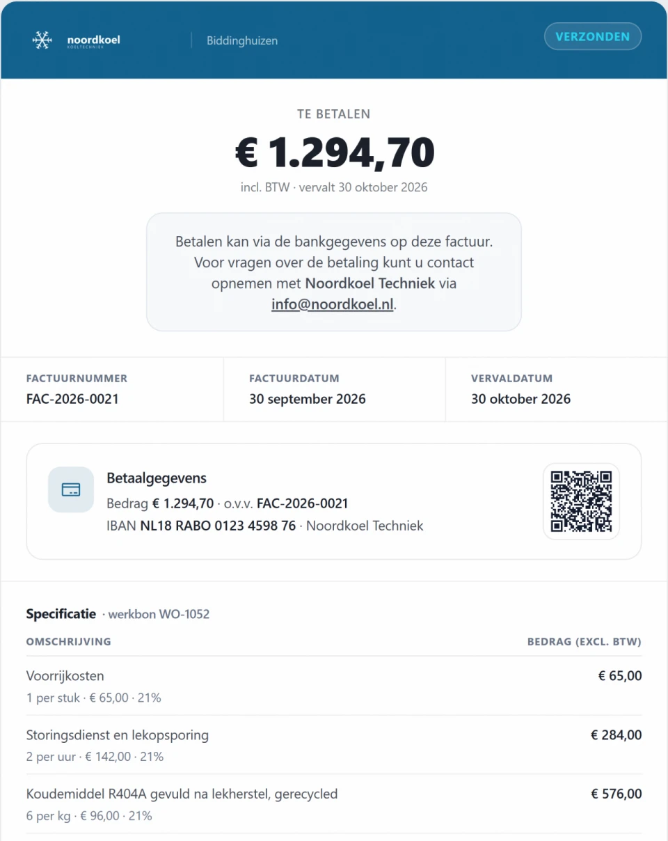 Factuur FAC-2026-0021 van Noordkoel Techniek, 1.294,70 euro inclusief btw, met de specificatie uit werkbon WO-1052: voorrijkosten, storingsdienst en lekopsporing, en het koudemiddel R404A dat na het lekherstel is gevuld.