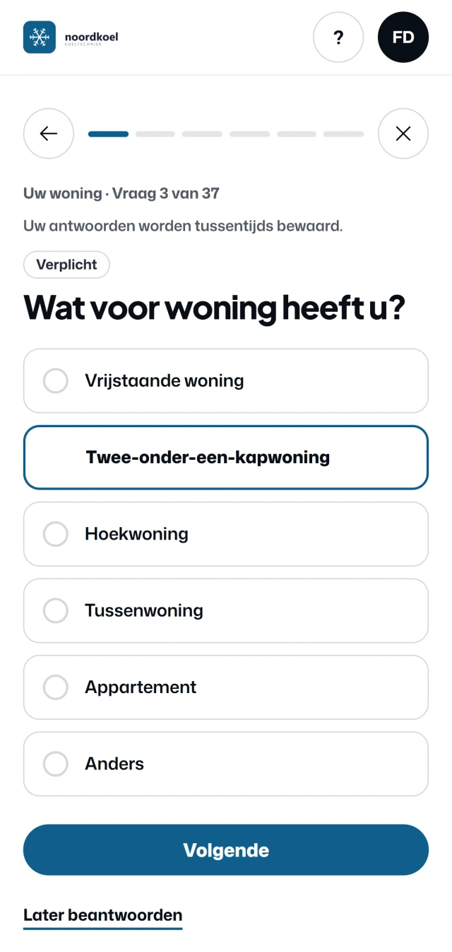 De vragenlijst in het klantportaal: Uw woning, vraag 3 van 37, Wat voor woning heeft u, met Twee-onder-een-kapwoning gekozen en de knoppen Volgende en Later beantwoorden.